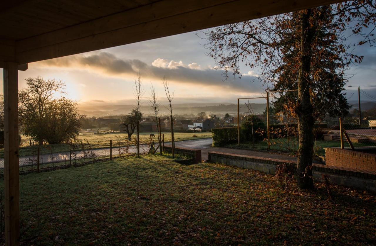 Agimon'Toit Hastiere-par-dela Exterior foto